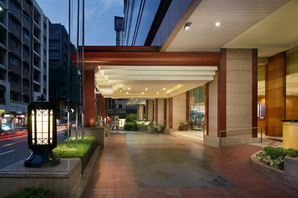Sheraton Manila Bay Main image